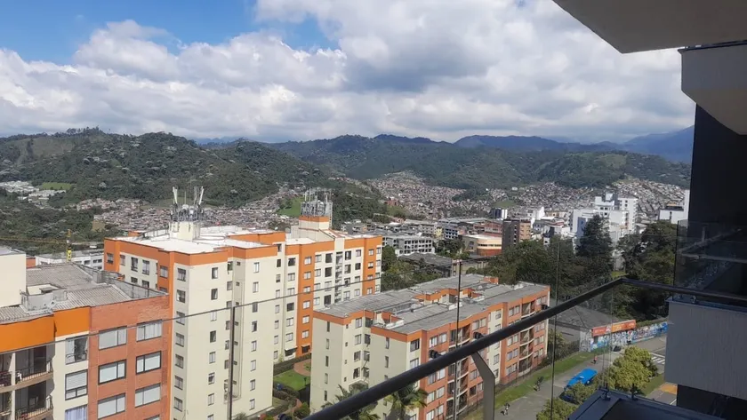Camilitas 2 Bedroom 2 Bath - NO PETS -16 Floor- - Image 1