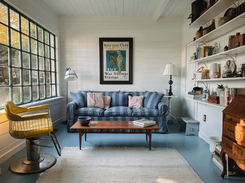 Blue Shaboo: Idyllic Waterfront Cottage - Image 1