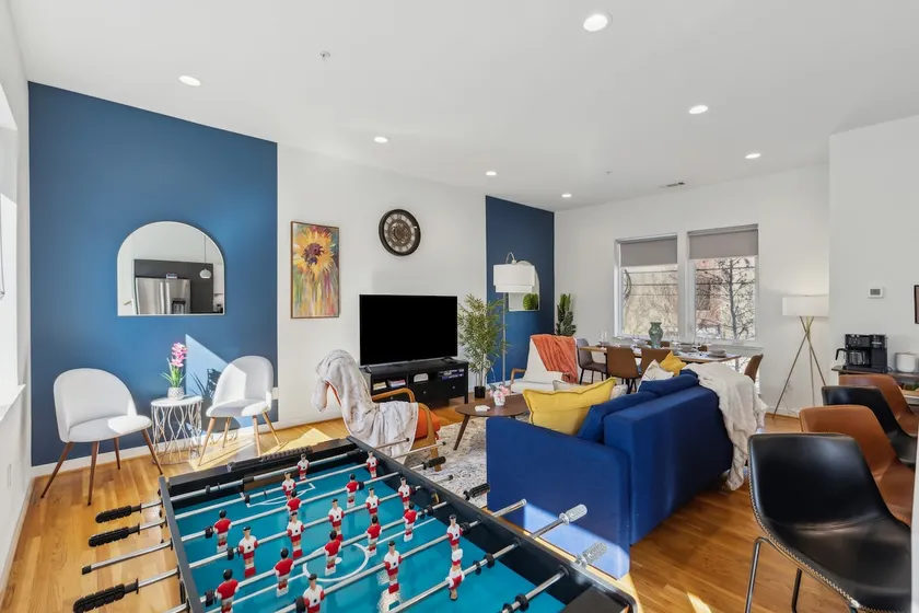 The Topaz of Dallas 2BD DownTown Walkable - Image 1