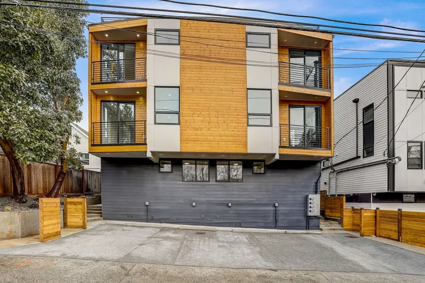 New! Rooftop! Parking! 2bedroom! - Image 1