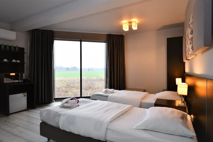 6-Modern room for 3 people. Deluxe with bathroom, fridge - Image 1