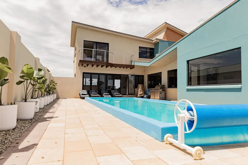 Heated magnesium pool, MTB, family & dog friendly - Image 1