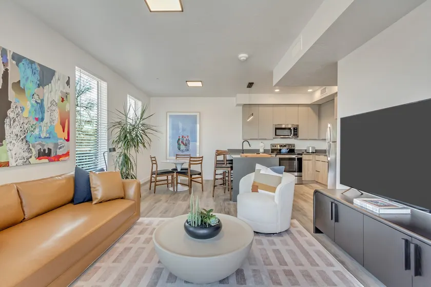 LCF | Sugarhood | 3BR/2BA | Garage + CoWork + Gym - Image 1