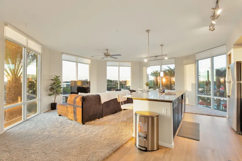 Welcome to the Sky Harbor Condo! - Image 1
