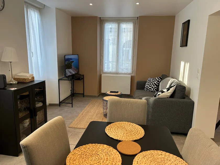 Chic and Cozy Pauillac Apartment - Image 1