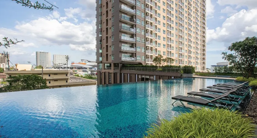 Spacious High-Floor 1BR | MRT | Gym | Fast Wi-Fi - Image 1