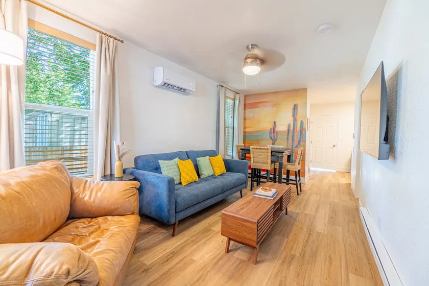 Charming Family 2BR Midtown Reno - Pets Welcome - Image 1
