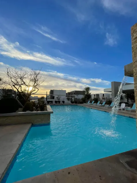 2 Bedrooms, 3 Beds, 1 Pull-Out Sofa, Pool - Image 1
