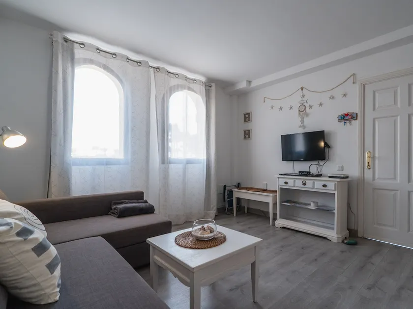 Oasis Royal Flat,Sea view, City center. UKTV&Fiber - Image 1