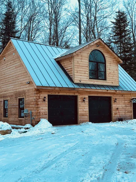 Brand new detached garage apt. - Image 1