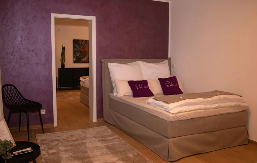 New & cozy purple apartment - Image 1