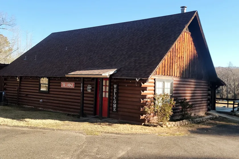 The Lodge-Uncertain Lodge and Inn; Breathtaking Cabin That Sleeps 10 - Image 1