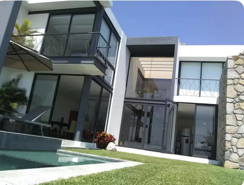 Beautiful house with pool in Tequesquitengo - Image 1