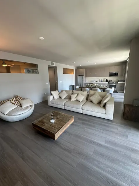 Luxury 2BR located DTLA - Image 1