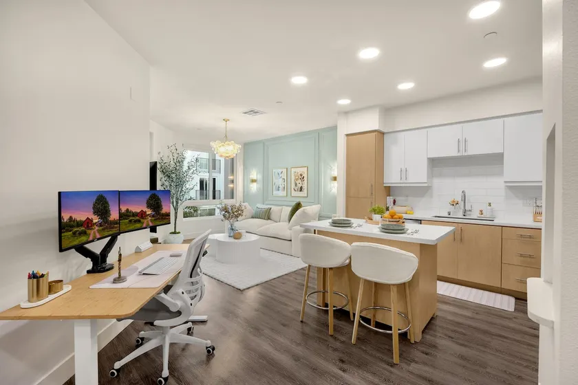 Annabelle | Luxury 1BR Newport Beach w/ Pool, Gym - Image 1