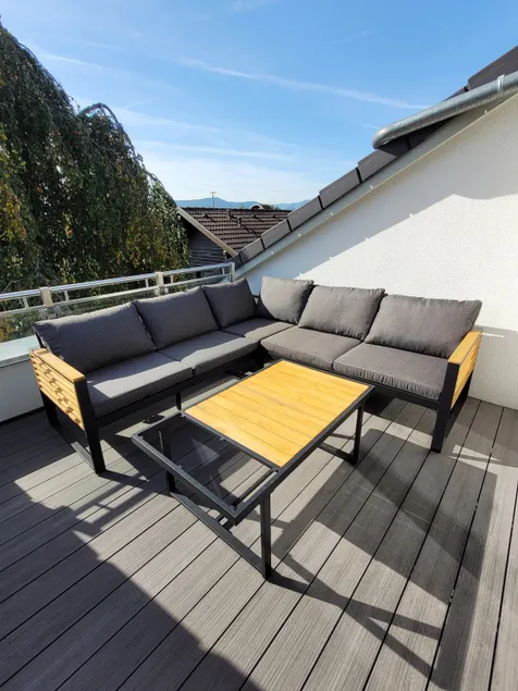 Retreat with mountain views - Image 1