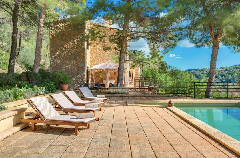 Amazing Villa in Alaró - Image 1