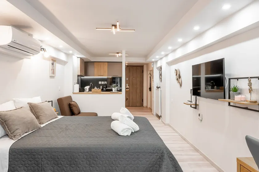 larissa Central Studio - Image 1