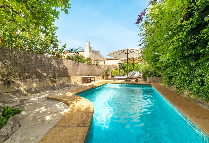 Valentina - Boutique Pool House. - Image 1