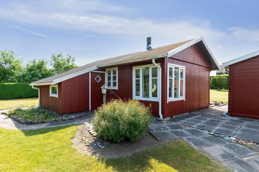 Cottage Perfect for Relaxation & Adventure - Image 1