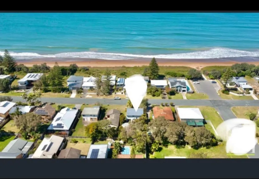 The Jubilee Beach Bungalow- Diamond Beach - Image 1