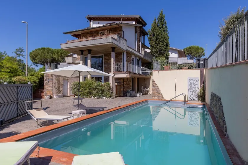 In the Heart of Tuscany - Image 1