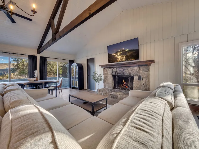 Ranch Style Mountain Getaway - Image 1