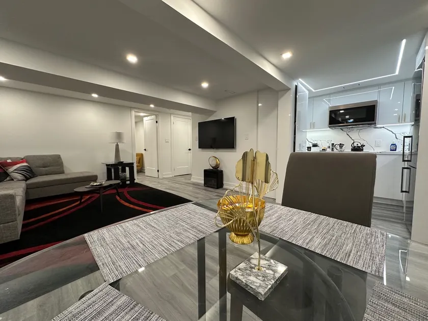 Modern brand new2BR Ground Suite - Image 1