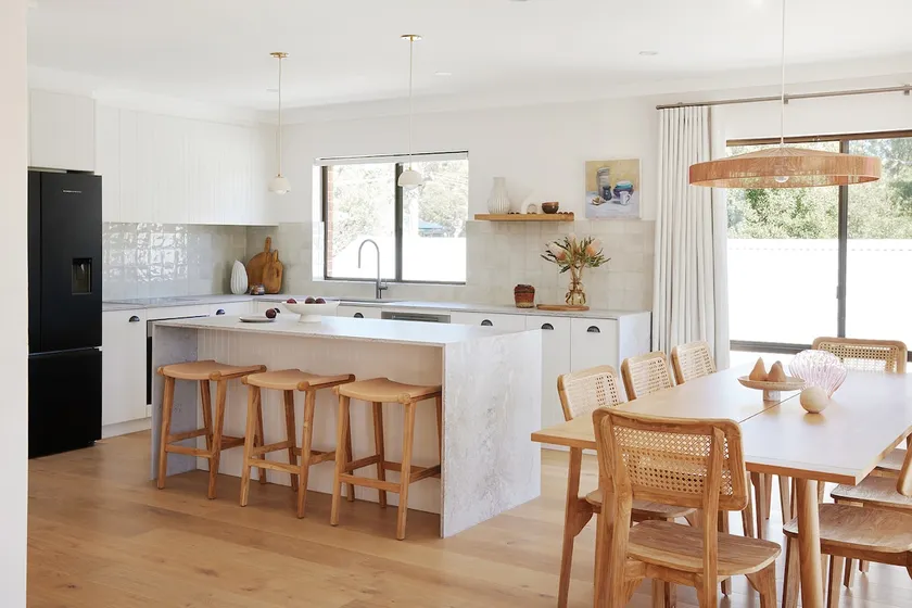 New Beach Retreat in Bundeena, Australia - Image 1
