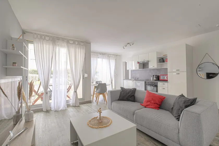 Cozy and Quiet | Parking | Ground floor | Lyon | Eurexpo - Image 1