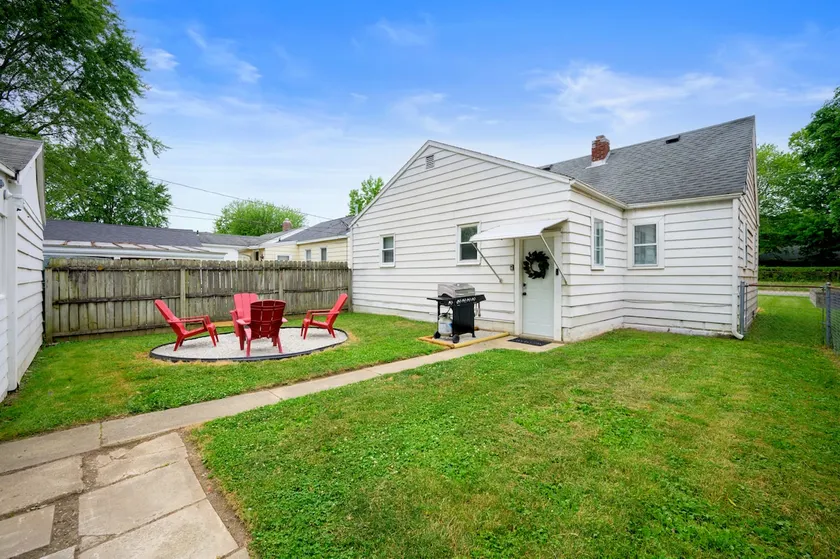 Restful Retreat on Memorial - Image 1