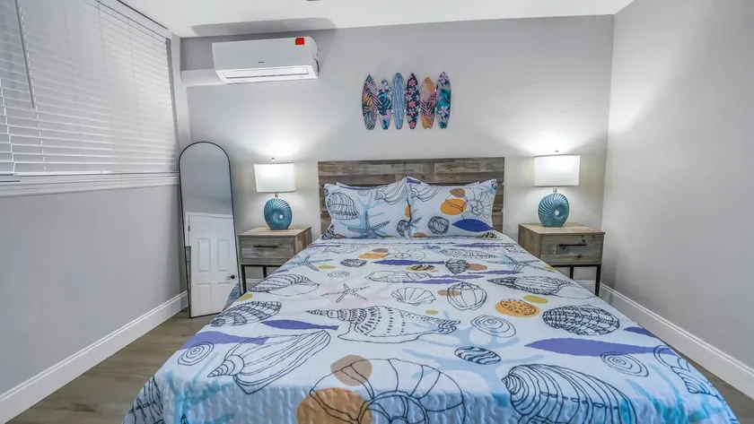 WestBay Villa B - 1bed/1bath - Image 1