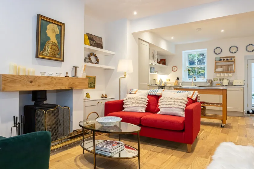 Charming 3B Cottage in Bollington - Image 1
