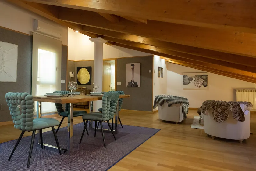 San Pedro Regalado Apartments, Apartment with. - Image 1