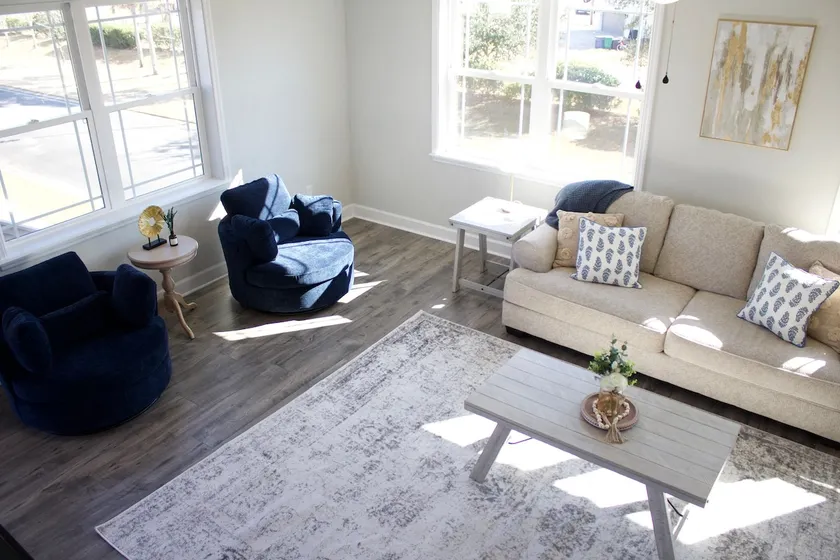 Town Square Condo - Image 1
