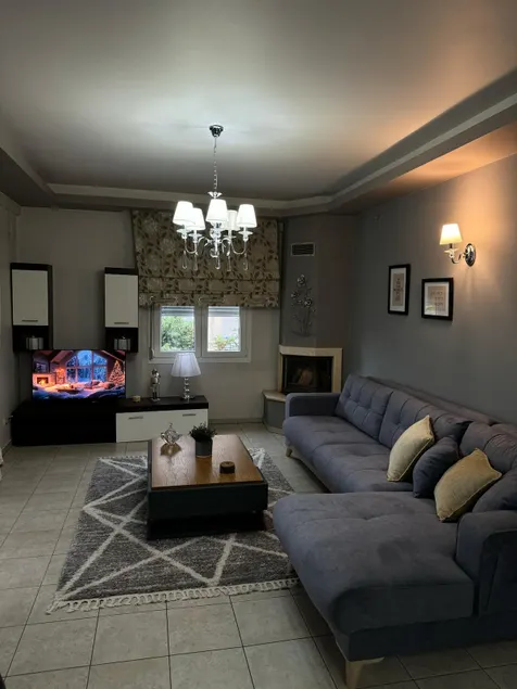 The House with a View in Trikala - Image 1