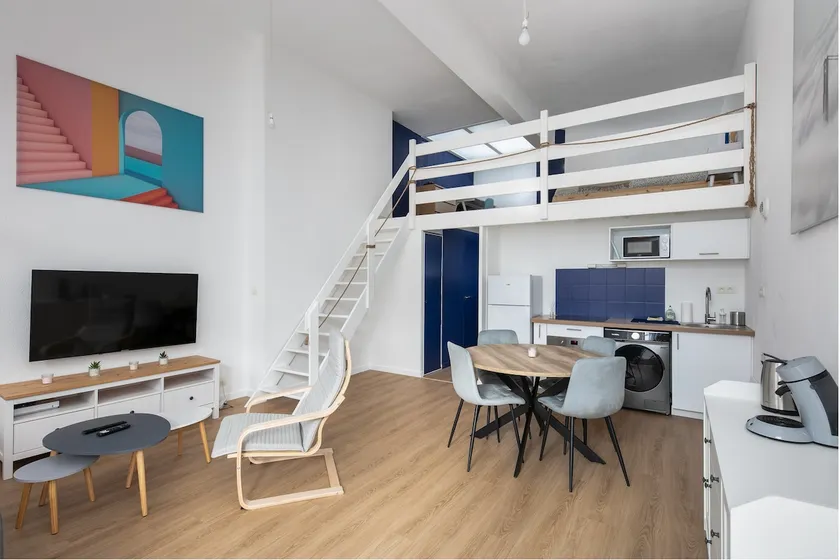Quiet Duplex/Downtown/Terrace and Parking - Image 1