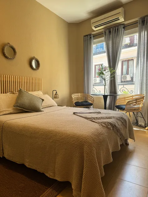 Apartment Gran Via Centro Madrid - Image 1