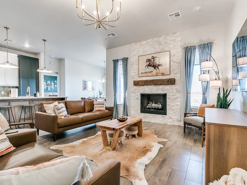 Modern Family Home with Fire Pit - Image 1