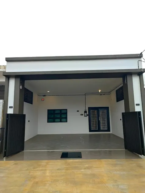 Kuantan Air Putih Fun Homestay - Image 1