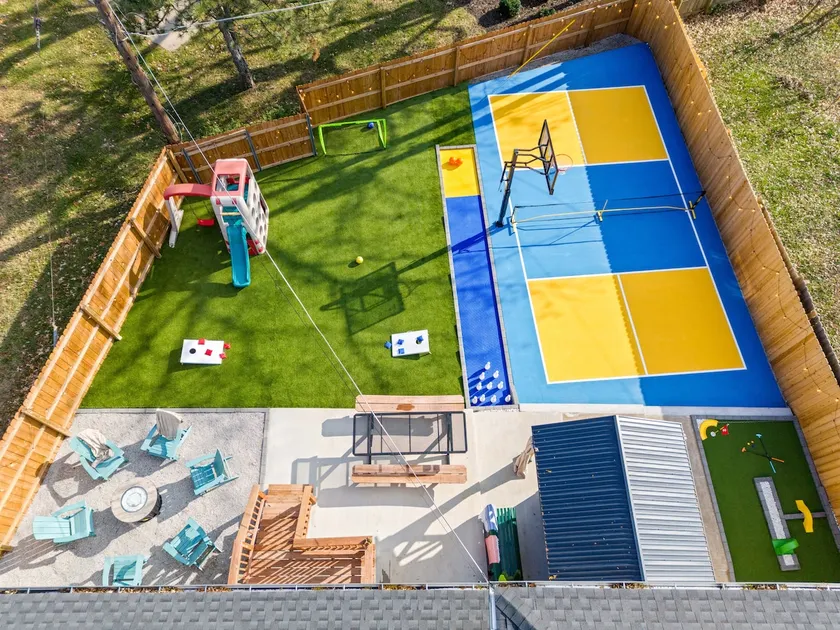 Pickleball • HotTub • Games • Theater • Golf+ More - Image 1