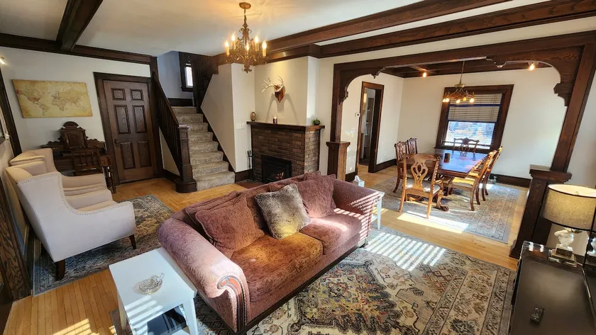 The Hawthorne: 5*BR, 3BA, Theater, minutes to DT - Image 1