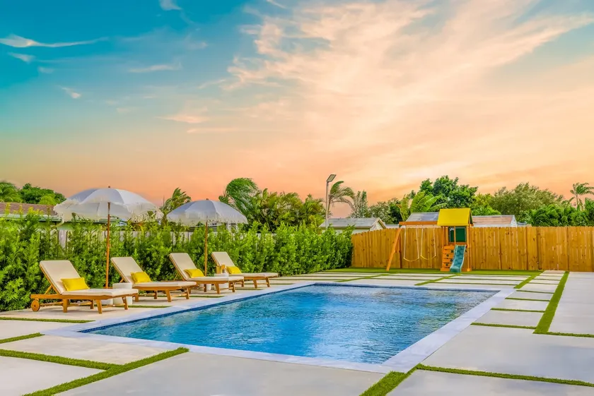 Serenity | 12PPL | Pool | BBQ |Playground |Firepit - Image 1