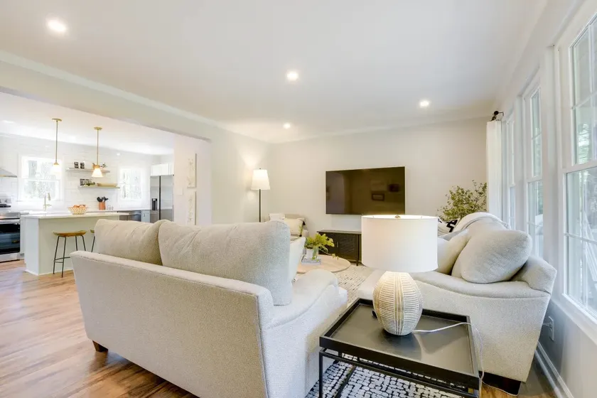 Spacious Apex Getaway - Image 1
