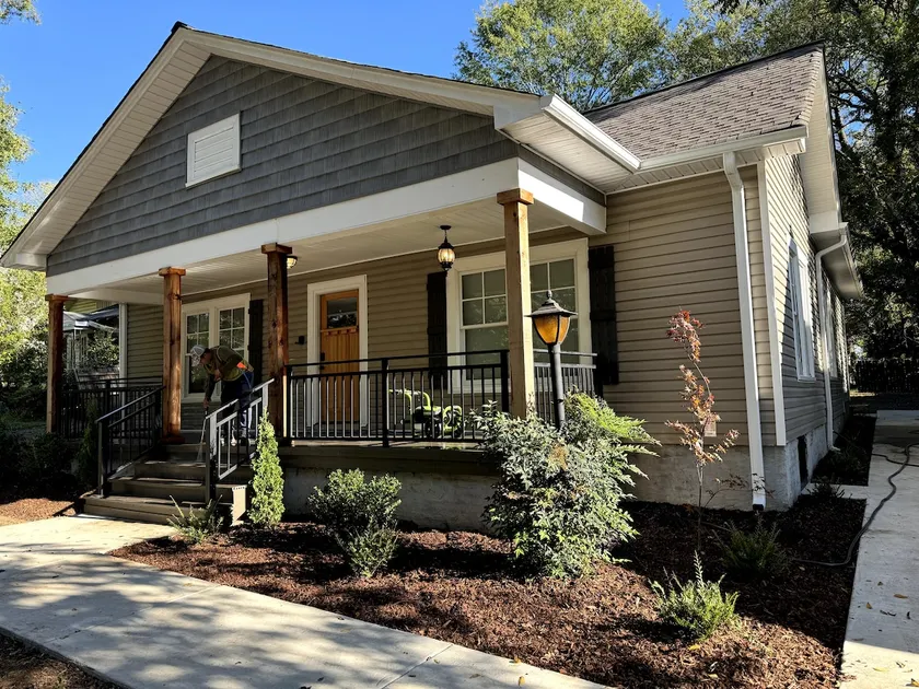 The Charming Cottage - Image 1