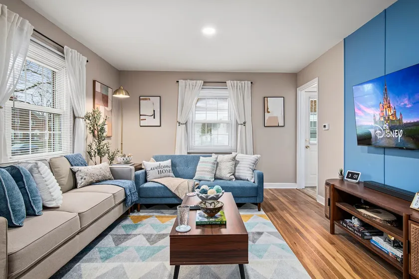 The Clintonville Haven – Cozy Comfort & Family Fun - Image 1