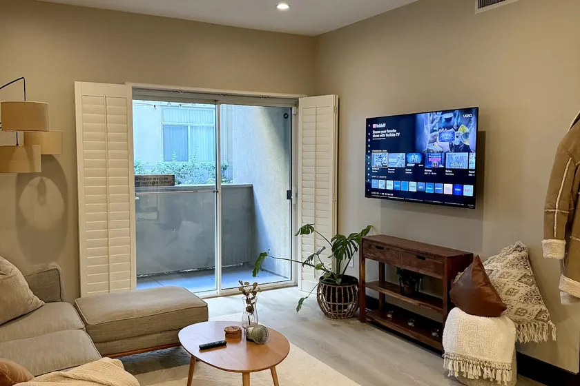 Luxury Resort Style Condo Valencia! - Image 1