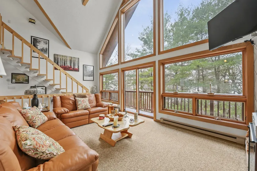 Gilbert Ski Chalet | 3 min to Catamount! - Image 1