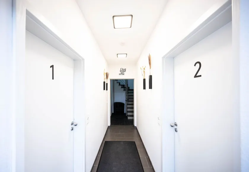 Room 8 - Image 1