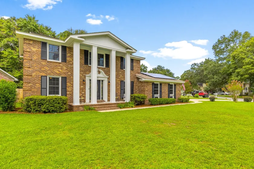 The Brickhouse Manor - Image 1